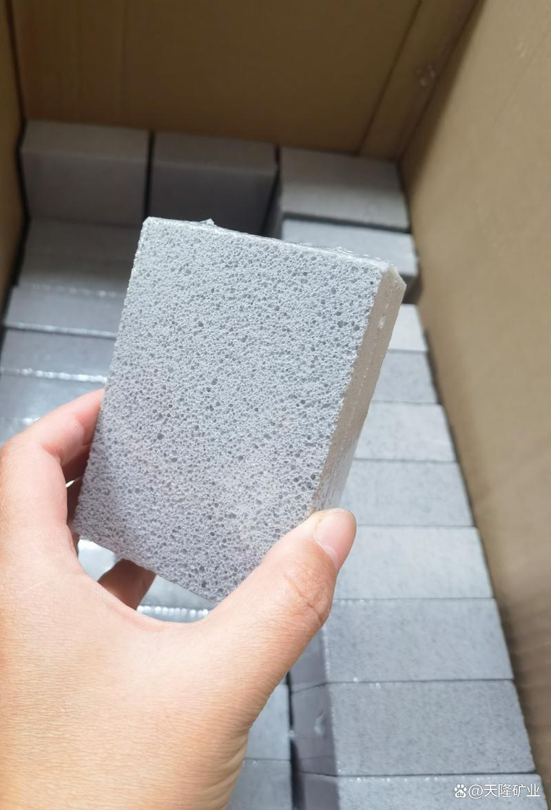 灵寿县天隆矿产品加工厂 浮石马桶清洁棒，日用清洁品类的优质矿产品货源